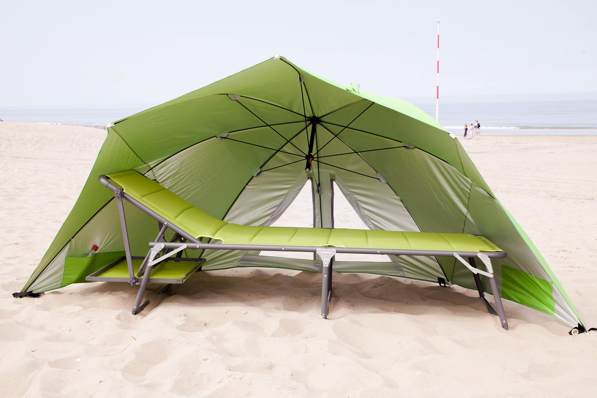 infactory Schirm und Strandmuschel: 2in1-Sonnenschirm und Strandmuschel 2  Seitenwände, UV50+, verstellbar (Sonnenschutz Strand)